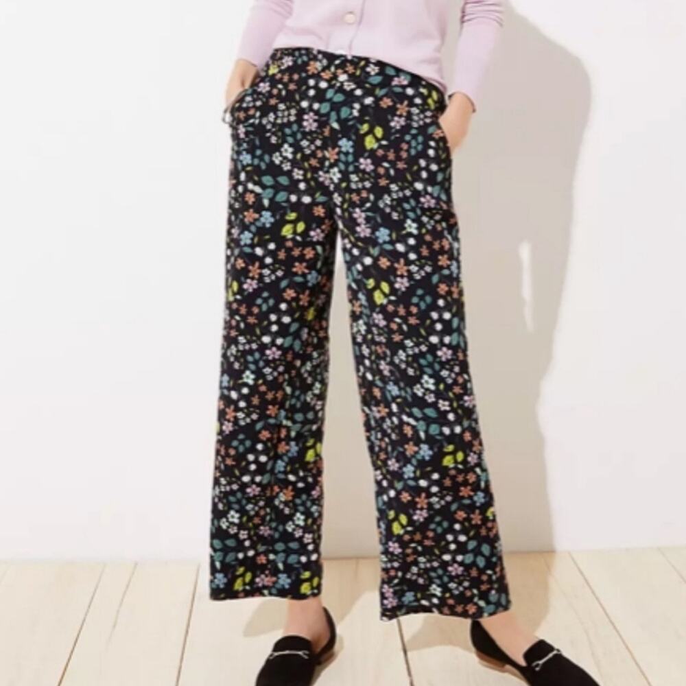 Loft Black Floral Wide Leg Cropped Pants Size Large